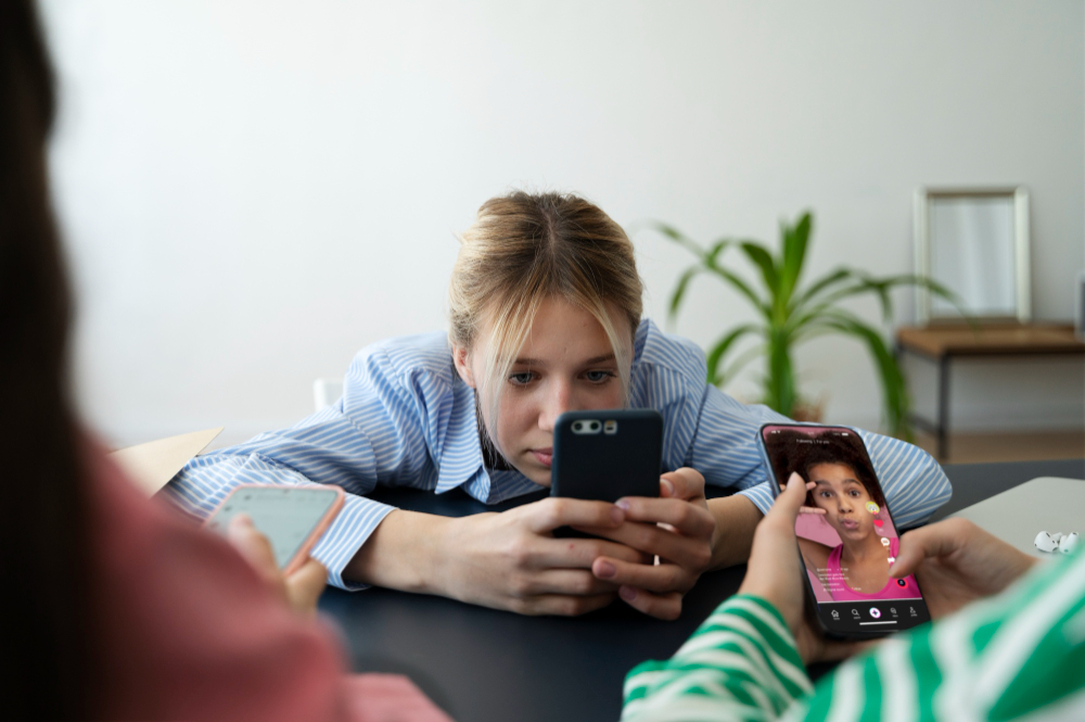 Social Media & Digital Life